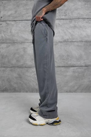 بنطال قطني واسع بلون الرمادي وخصر مطاطي