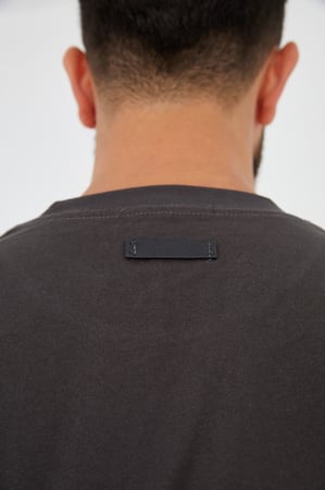 تيشيرت اوفر سايز فيراني بتطريز على شكل شبح