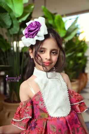 فستان بتطريزات ورد فاخره