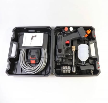 مضخة الماء الذكية لغسيل السيارات تعمل بالبطارية