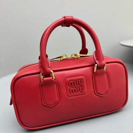 MIU MIU