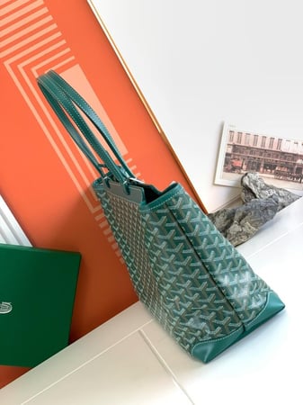 GOYARD