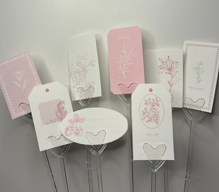 كرت اهداء شكل عشوائي