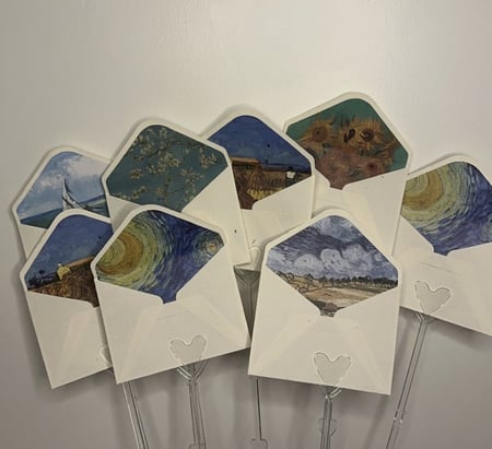 كرت اهداء برسمة عشوائية