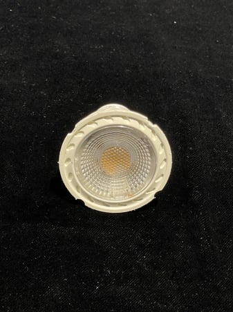 لمبة اسبوت سراميك 7W باللون الأصفر K3000  GU5.3