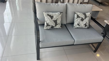 طقم جلسة خارجية أنيقة لـ 7 أشخاص