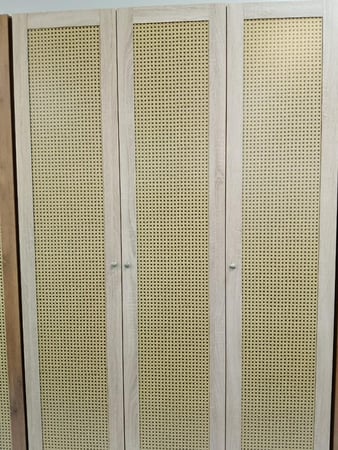 دولاب ملابس 3درفه بتصميم عصرى