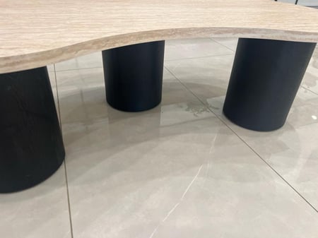 طقم طاولة قهوة فاخرة بتصميم عصري