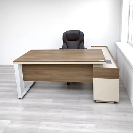 مكتب عمل بتصميم احترافى فاخر