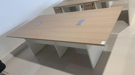 طاولة اجتماعات مقاس 240 سم