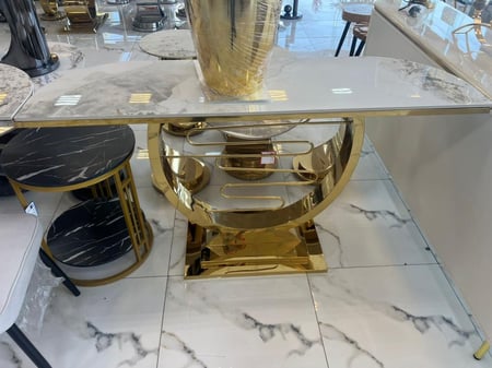 مدخل استيل سيراميك ذهبي انيق وعصري