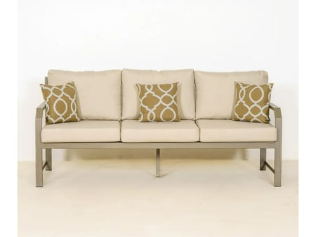 جلسه خارجية 3 أشخاص