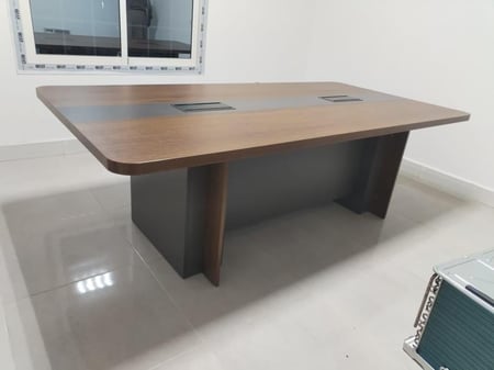 طاوله اجتماعات بتصميم احترافى فاخر