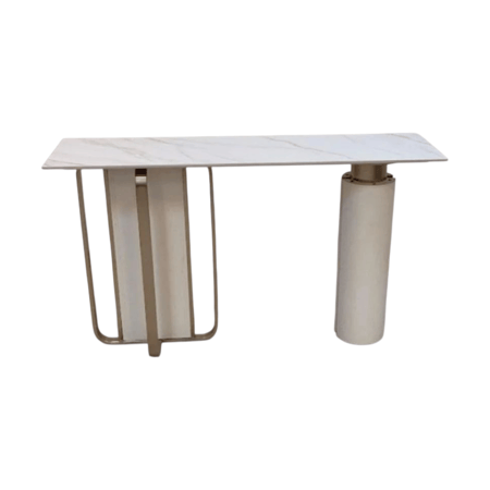 مدخل فاخر بتصميم عصري وأنيق