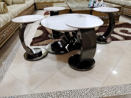 طقم طاولات ضيافة فخمة