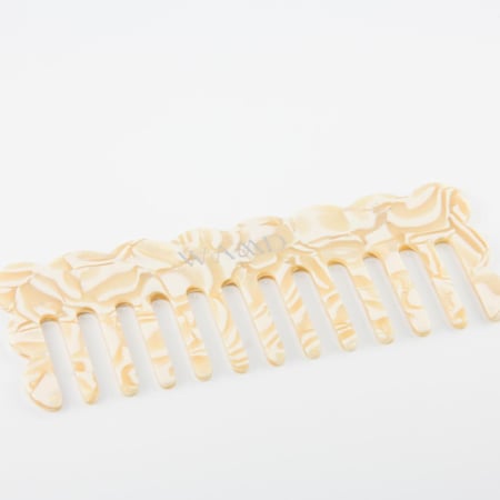 Off-white detangling Comb