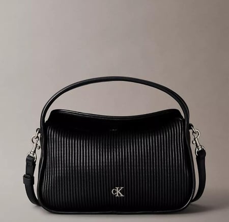 شنط كالفن كلاين