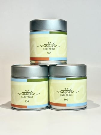 عرض ثلاث علب ماتشا درجة احتفالية عضوي 150قرام