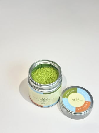 عرض ثلاث علب ماتشا درجة احتفالية عضوي 150قرام