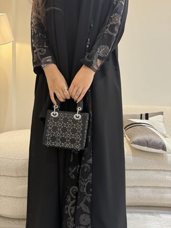 عبايات باكمام دانتيل فخمة