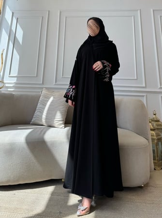 عباية-كريب-ملكي-اسود