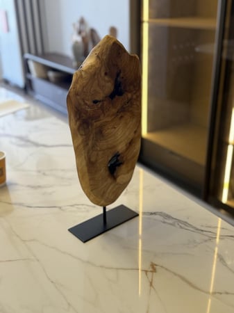 قطعه انتيك خشبيه