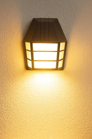 إنارة خارجية بجودة عالية وتصميم أنيق حديقة حوش كشاف كوخ