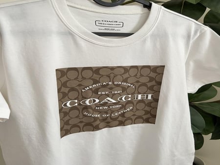 تيشيرت كوتش ابيض