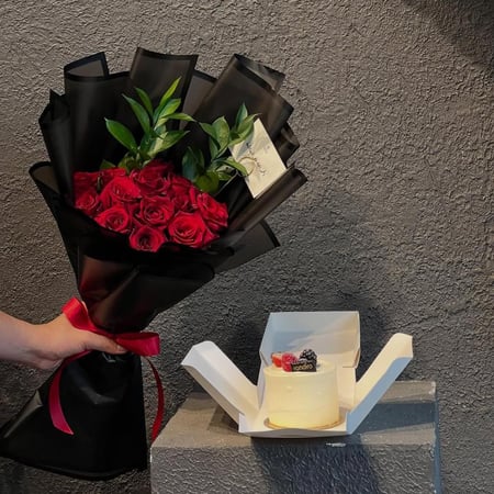 باقة ورد روز مع كيك