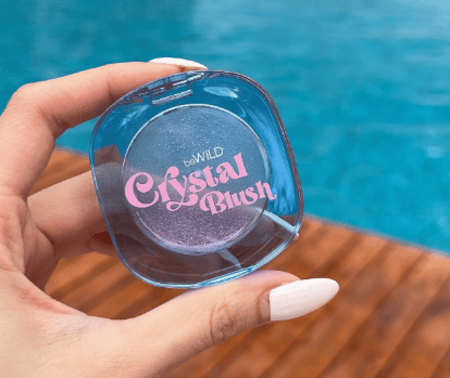 بي وايلد أحمر خدود كريستالي متغير اللون Bewild Crystal Blush