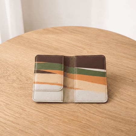 حافظة جواز سفر ثرى الوطن