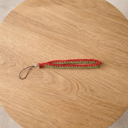 سلسلة جوال السدو - أحمر وأخضر