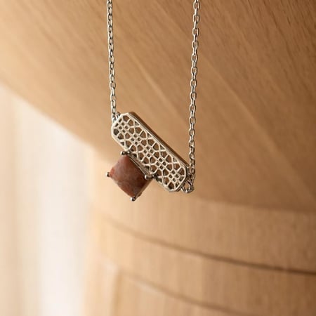 قلادة غرف المشراق