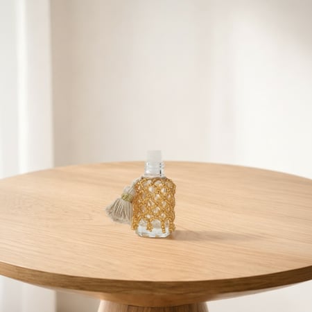 تولة بالخرز الذهبي