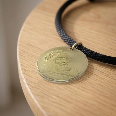 سوار العملة السعودية - ذهبي