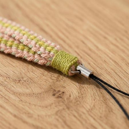 سلسلة جوال السدو - وردي واصفر