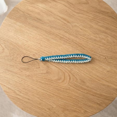 سلسلة جوال السدو - فيروزي وأبيض