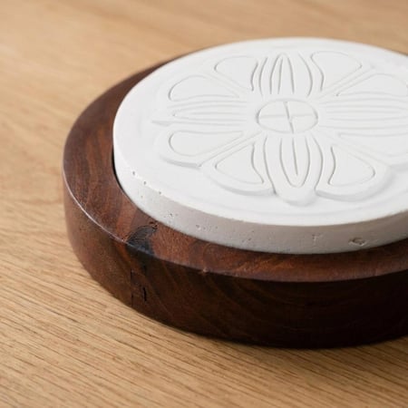 لوحة الزخارف الجصية