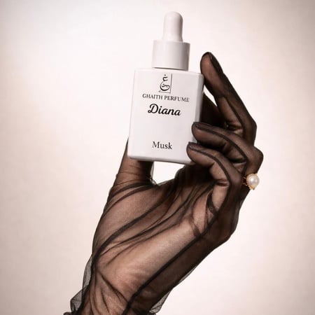 عطر مسك ديانا النسائي الفاخر برائحة ناعمة وثبات طويل مسك فرموني