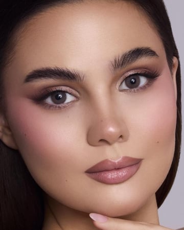 عدسات نوجال Nogal - يوميه