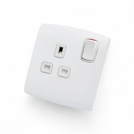 فيش مع مفتاح 13 أمبير أبيض الفا - الفنار alfanar