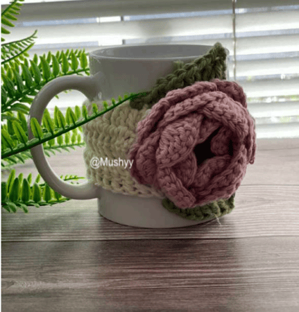 غطاء الكوب ورد الجوري مع الكوب