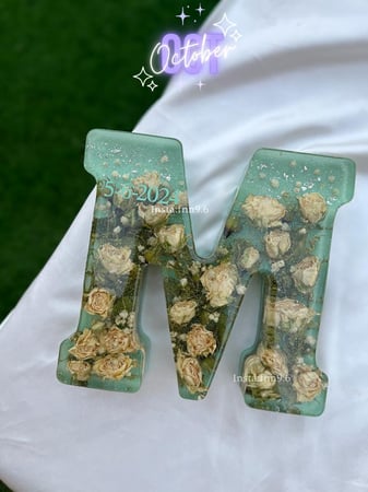 حفظ ورد طبيعي للذكرى داخل الريزن - حرف ريزن