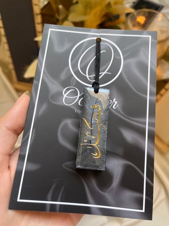 تعليقه ريزن للسيارة (red flower ) | لون رمادي