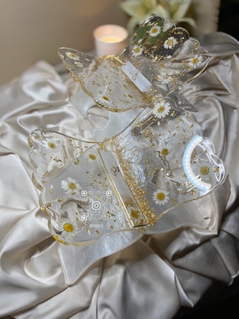 حامل مصحف ريزن لون ابيض- ورد طبيعي