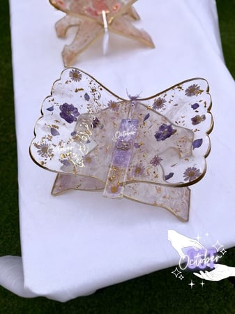 حامل مصحف ريزن بالورد شفاف (بنفسجي)