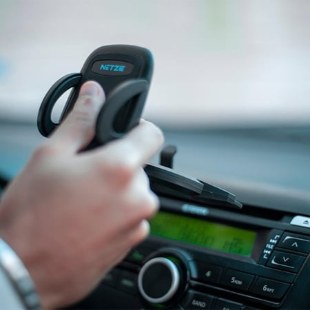 قاعدة للجوال على السي دي من نيتزي