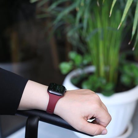 سوار ساعة ابل سيلكون عنابي مقاس 38/40 من نيتزي