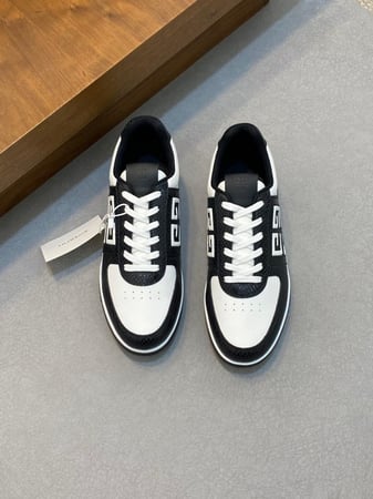 Givenchy Sneakers