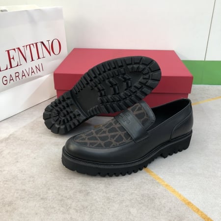 Valentino Loafer حذاء فالنتينو لوفر